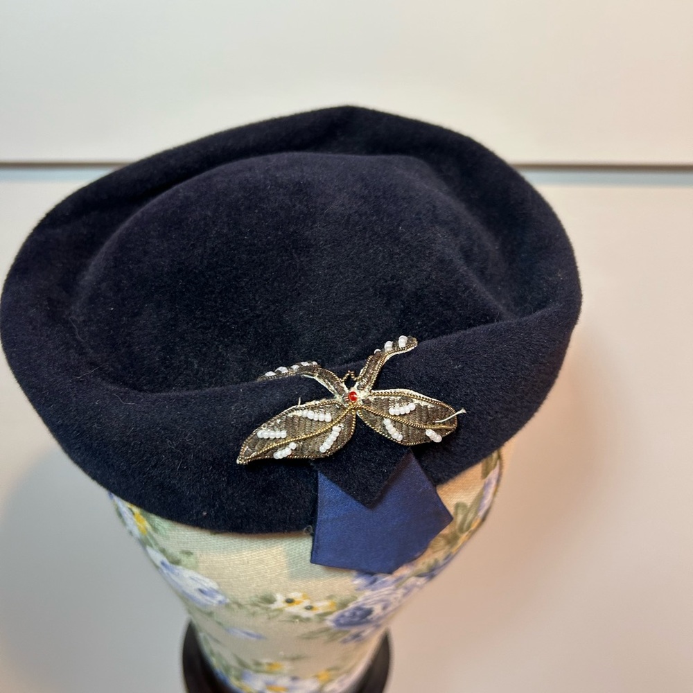 Chic Navy Beret with Butterfly Accent